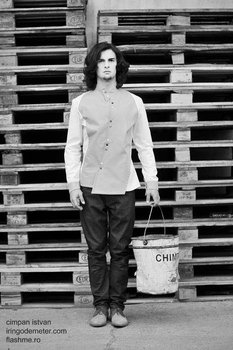 Editorial 4