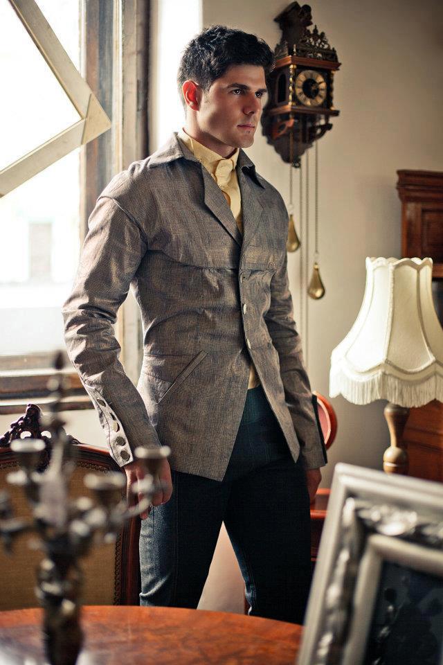 Editorial 13