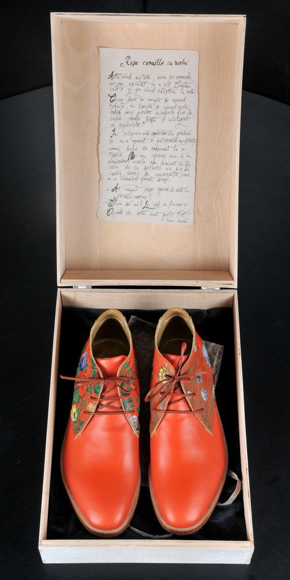 Footwear 15
