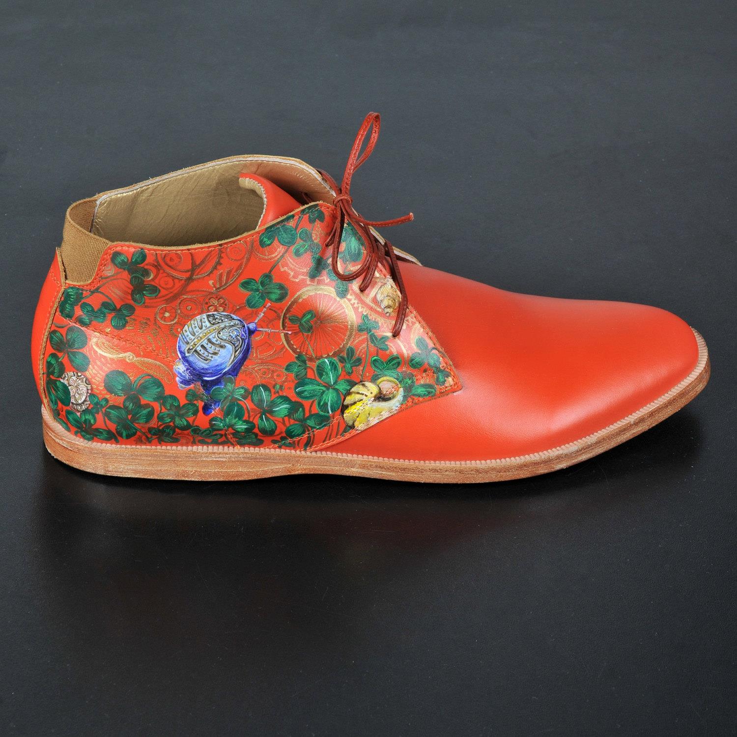 Footwear 17